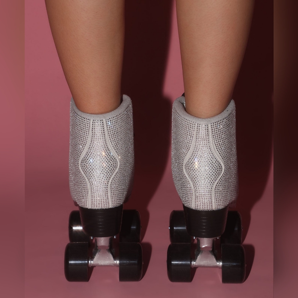¤ Rhinestone Roller Skates ¤ - Picture 4 of 6